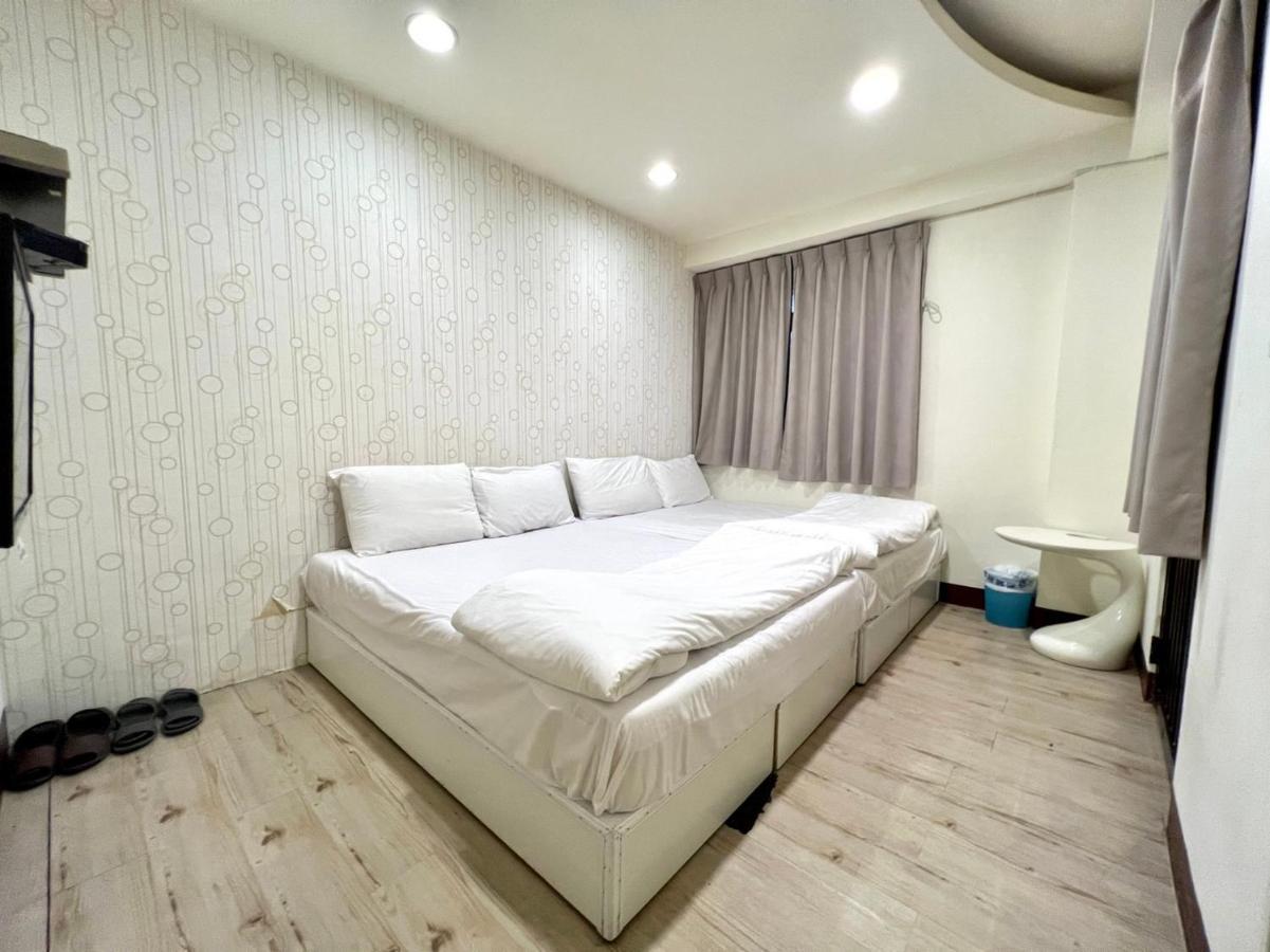 逢甲mickey House Apartment ไถจง ภายนอก รูปภาพ