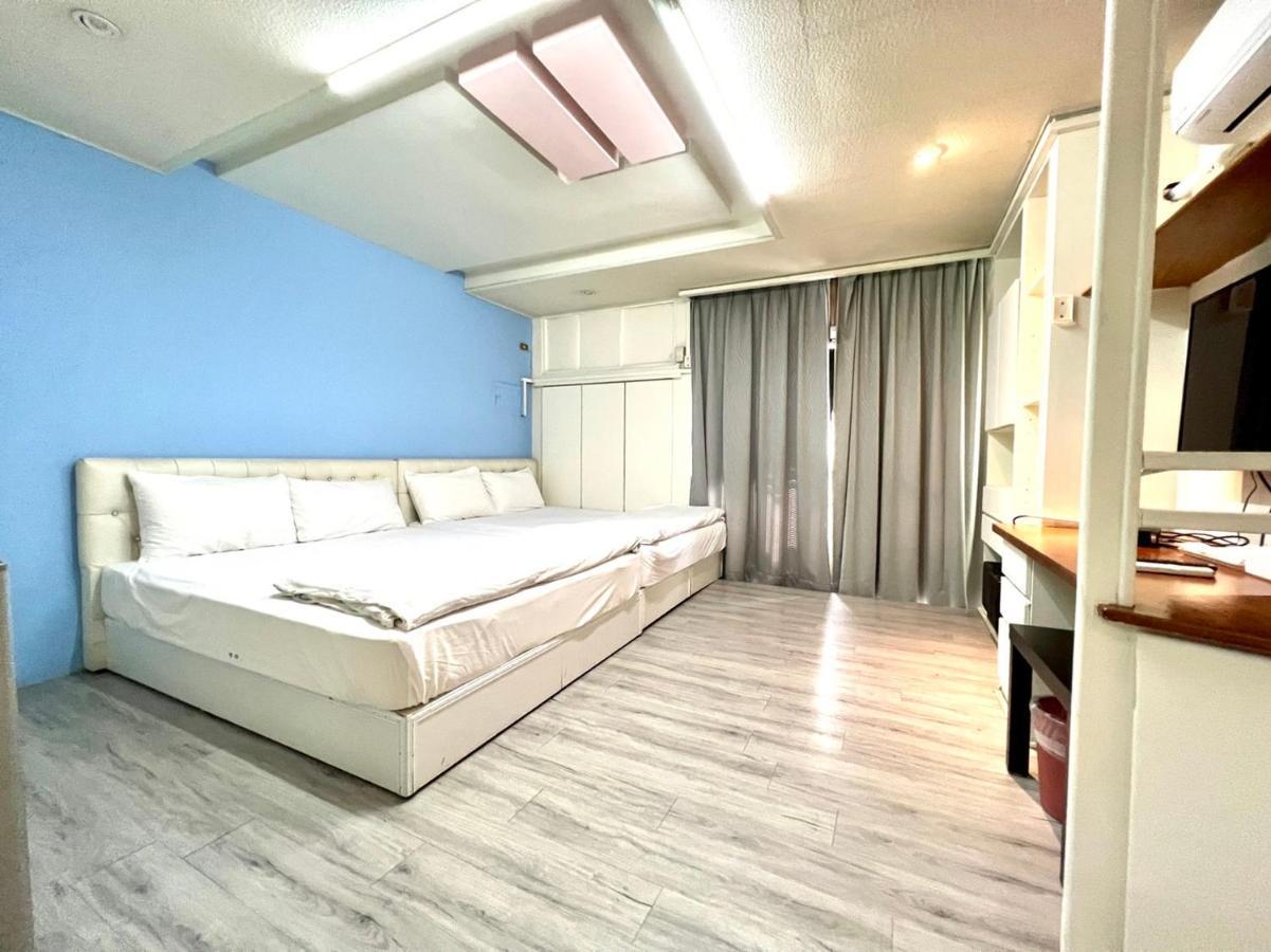 逢甲mickey House Apartment ไถจง ภายนอก รูปภาพ