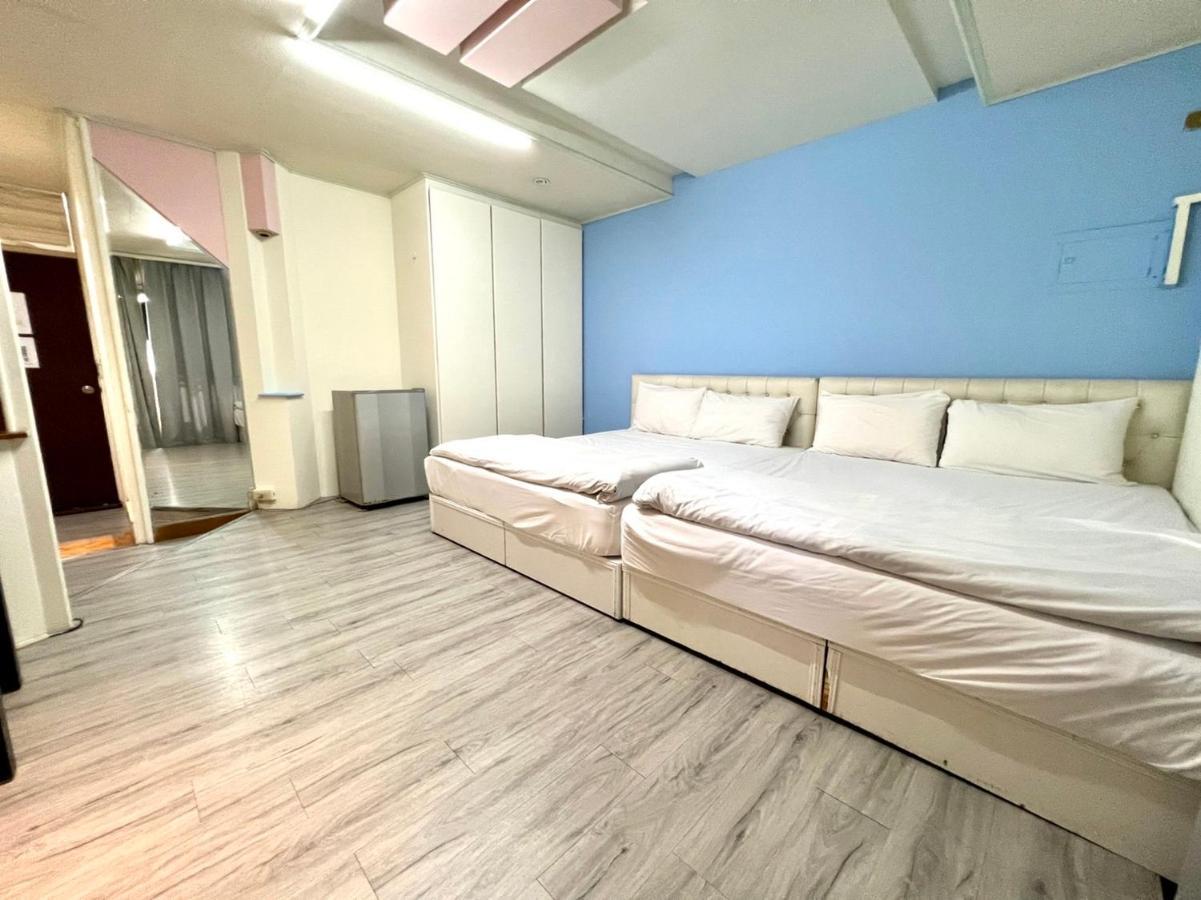 逢甲mickey House Apartment ไถจง ภายนอก รูปภาพ
