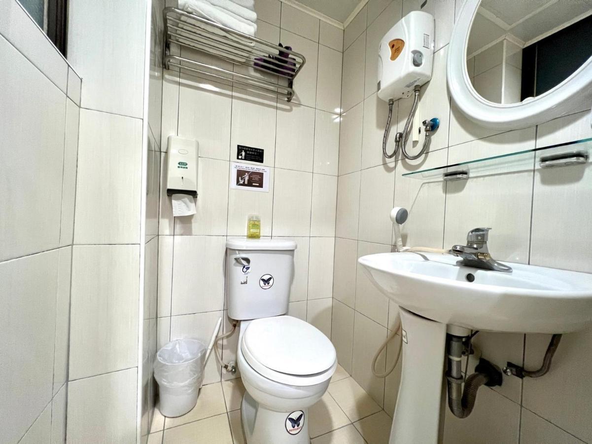 逢甲mickey House Apartment ไถจง ภายนอก รูปภาพ