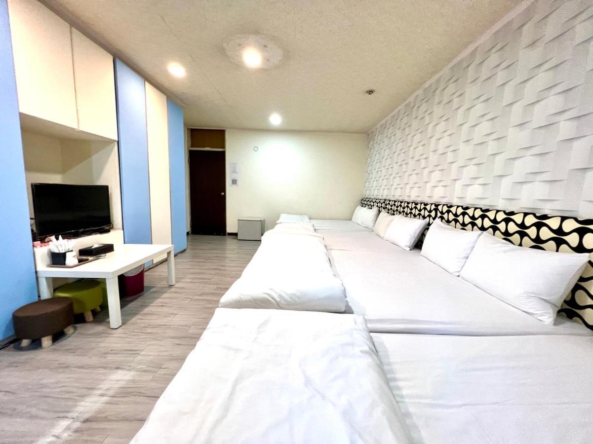 逢甲mickey House Apartment ไถจง ภายนอก รูปภาพ