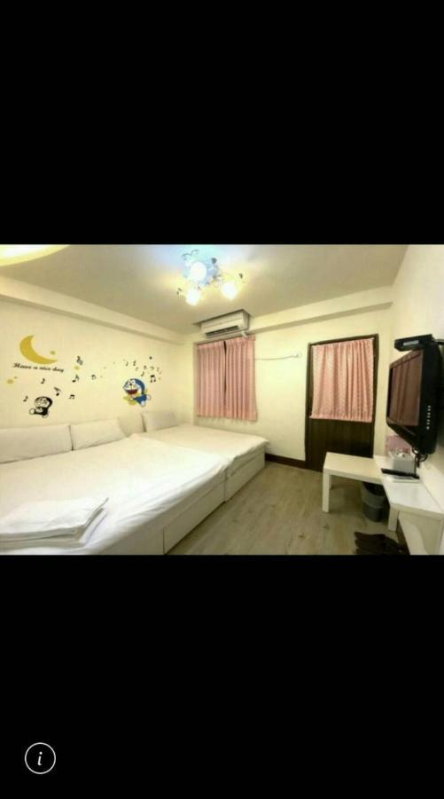 逢甲mickey House Apartment ไถจง ภายนอก รูปภาพ